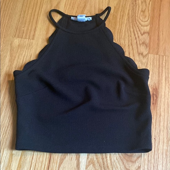 Forever 21 Black Sleeveless Crop Tank Top - Picture 1 of 3
